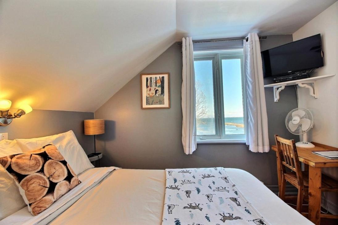 Bed and Breakfast Les Pinsons Des Rives Ла-Мальбе Экстерьер фото